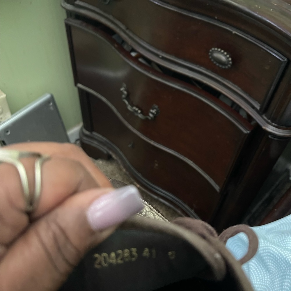 Use but in good condition authentic Gucci shoes